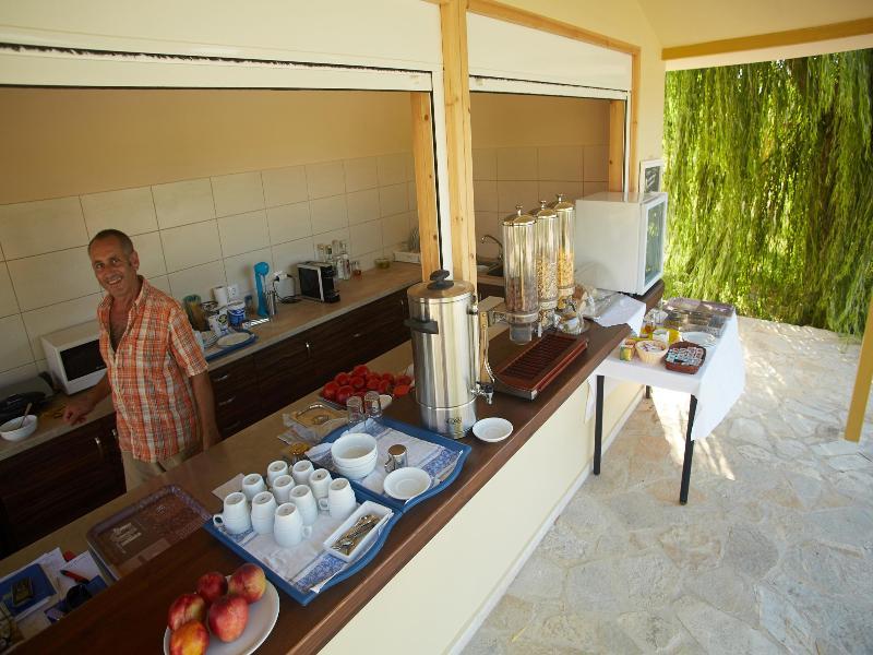 Aggelina S Apartments Xi Beach 외부 사진